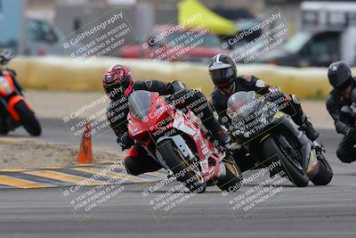 media/Jan-15-2023-SoCal Trackdays (Sun) [[c1237a034a]]/Turn 2 Set 1 (1145am)/